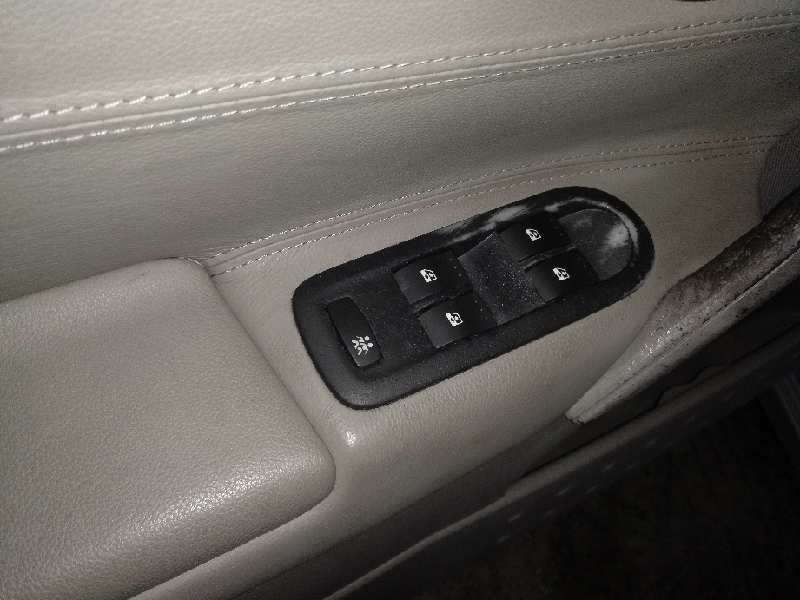 CERRADURA PUERTA DELANTERA IZQUIERDA 