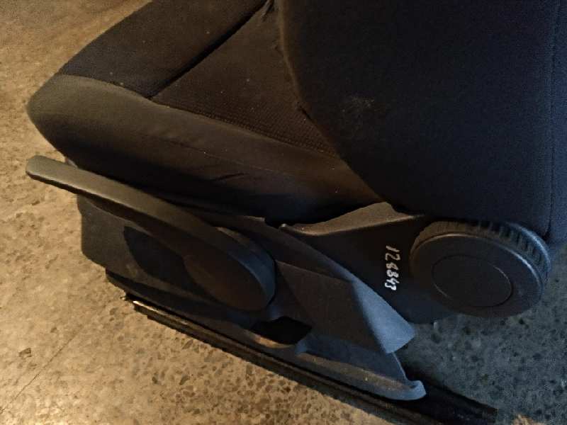 ASIENTO DELANTERO IZQUIERDO