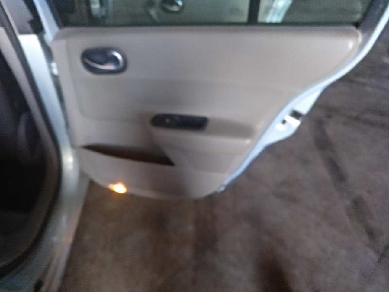 CERRADURA PUERTA TRASERA DERECHA 