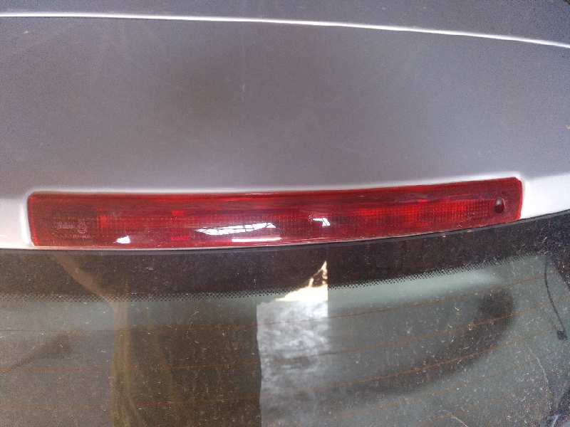 LUZ CENTRAL DE FRENO