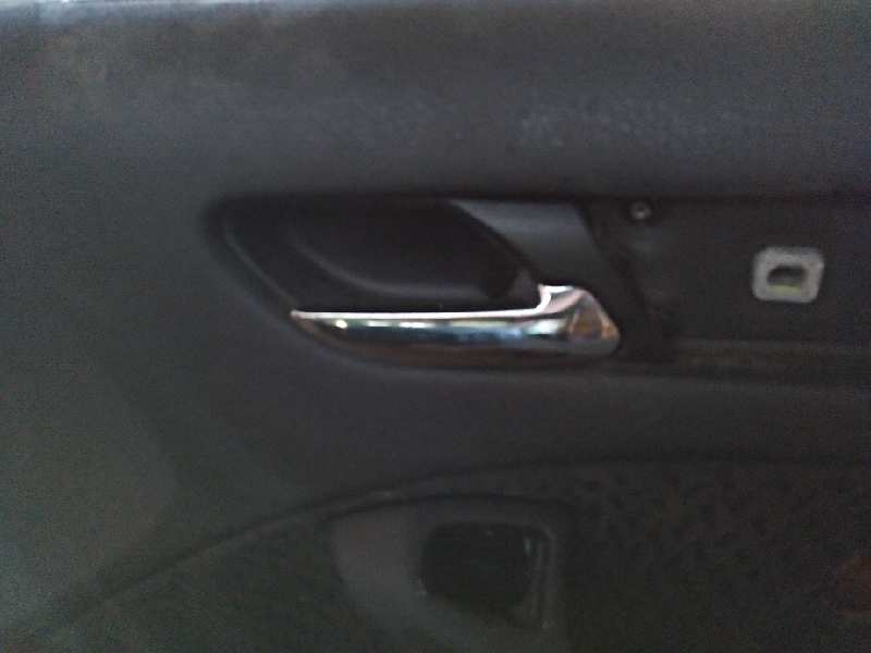 MANETA INTERIOR DELANTERA DERECHA