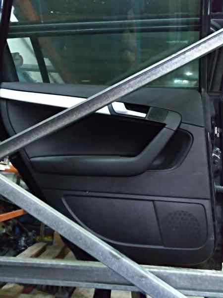 GUARNECIDO PUERTA TRASERA IZQUIERDA