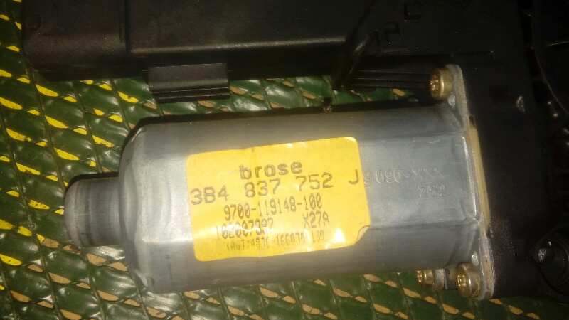 ELEVALUNAS DELANTERO DERECHO