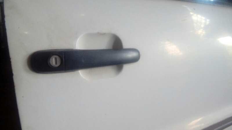 MANETA INTERIOR DELANTERA DERECHA