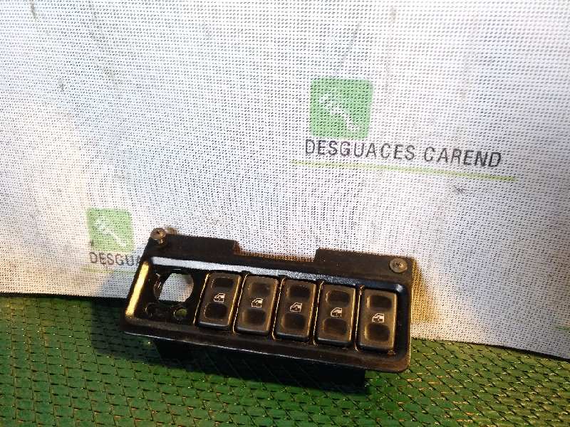 MANDO ELEVALUNAS DELANTERO DERECHO