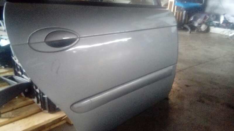 PUERTA TRASERA DERECHA