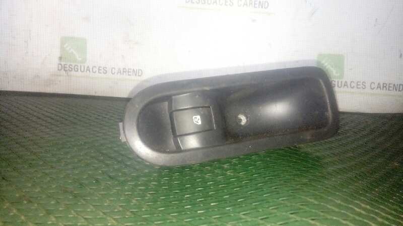 MANDO ELEVALUNAS DELANTERO DERECHO