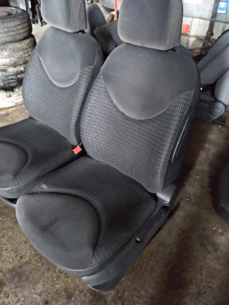 ASIENTO DELANTERO IZQUIERDO