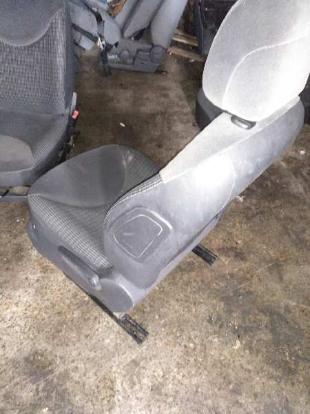 ASIENTO DELANTERO IZQUIERDO