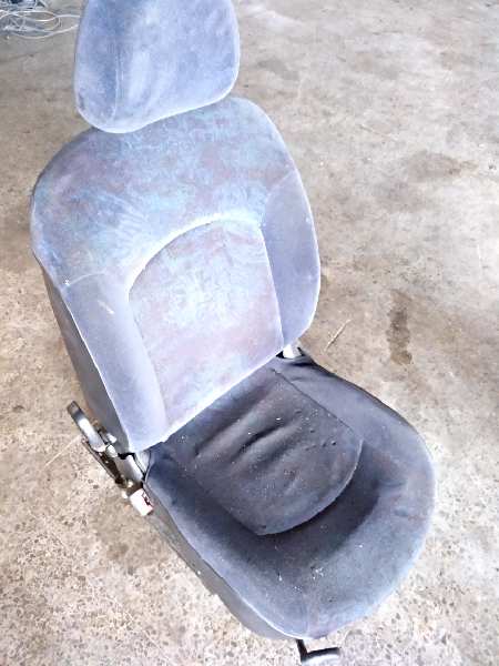 ASIENTO DELANTERO IZQUIERDO