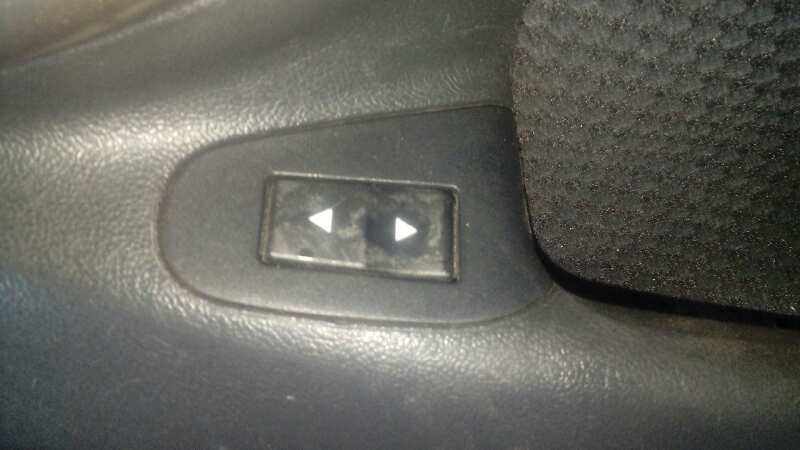 MANDO ELEVALUNAS DELANTERO DERECHO