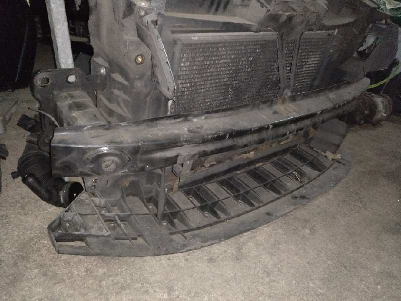 REFUERZO PARAGOLPES DELANTERO