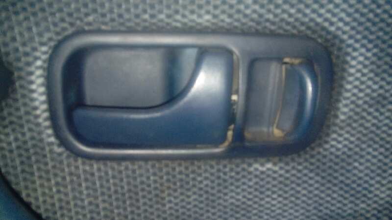 MANETA INTERIOR DELANTERA DERECHA