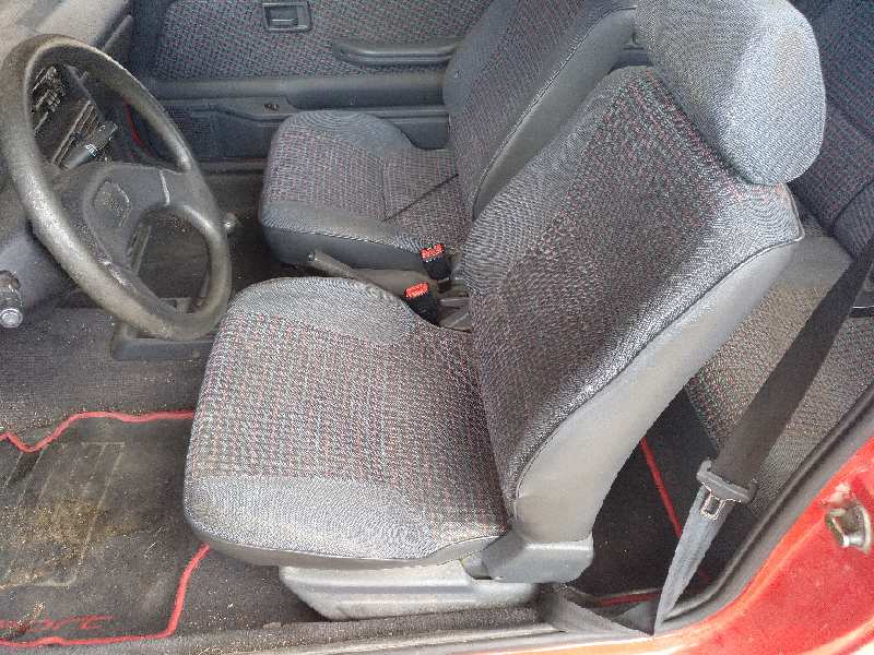 ASIENTO DELANTERO IZQUIERDO