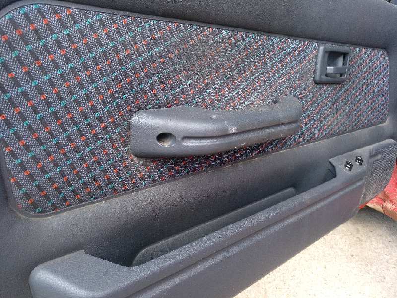 ELEVALUNAS DELANTERO IZQUIERDO