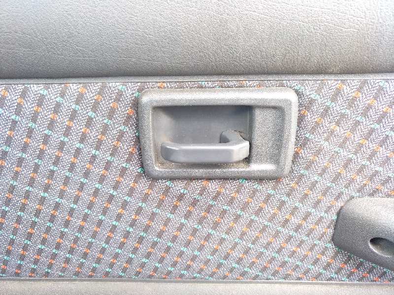 MANETA INTERIOR DELANTERA DERECHA