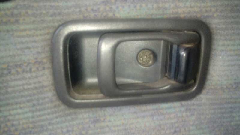 MANETA INTERIOR DELANTERA DERECHA