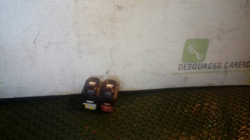 MANDO ELEVALUNAS TRASERO DERECHO