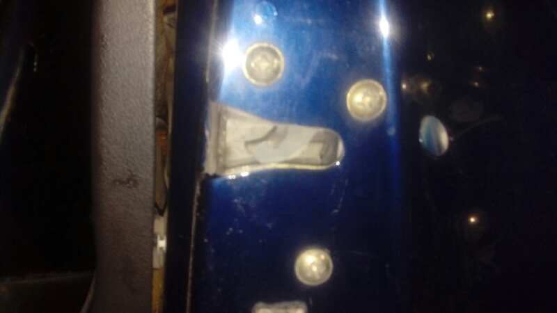 CERRADURA PUERTA TRASERA DERECHA 