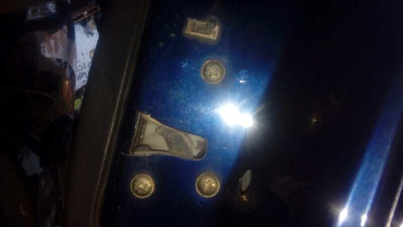 CERRADURA PUERTA TRASERA IZQUIERDA 