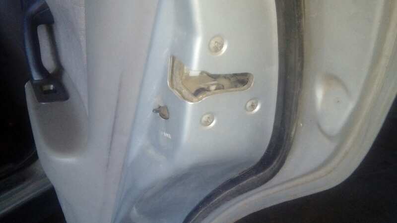 CERRADURA PUERTA TRASERA DERECHA 