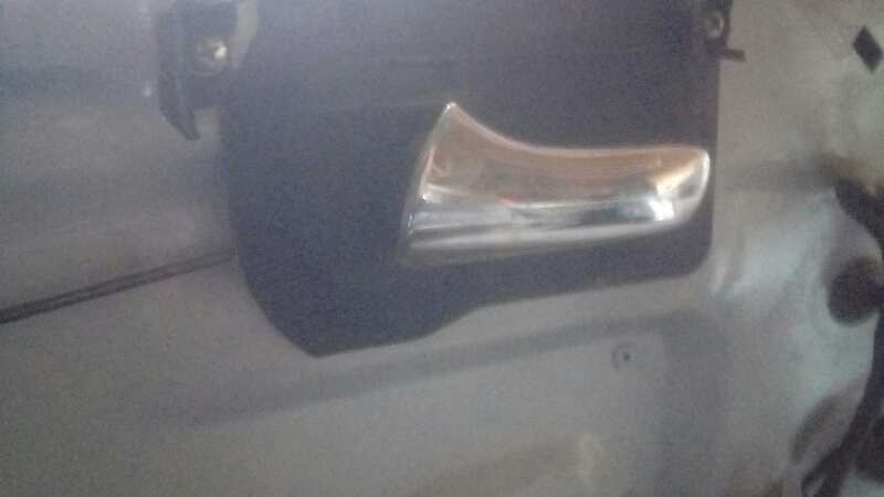 MANETA INTERIOR DELANTERA IZQUIERDA