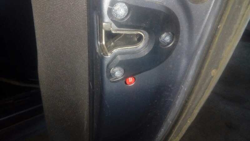 CERRADURA PUERTA TRASERA DERECHA 