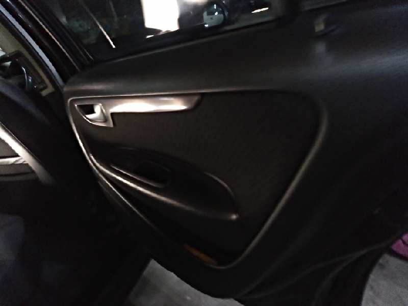 ELEVALUNAS TRASERO DERECHO