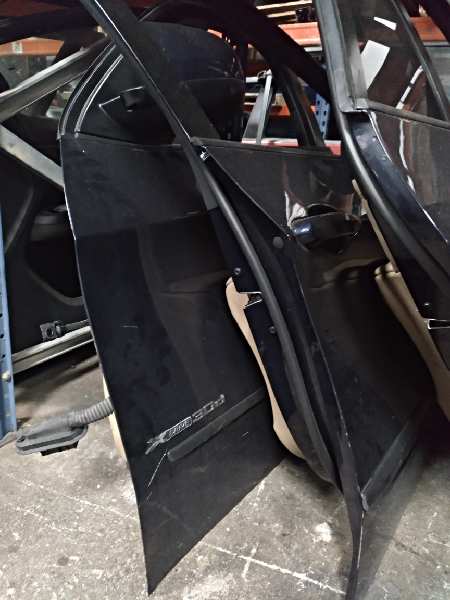 PUERTA DELANTERA IZQUIERDA