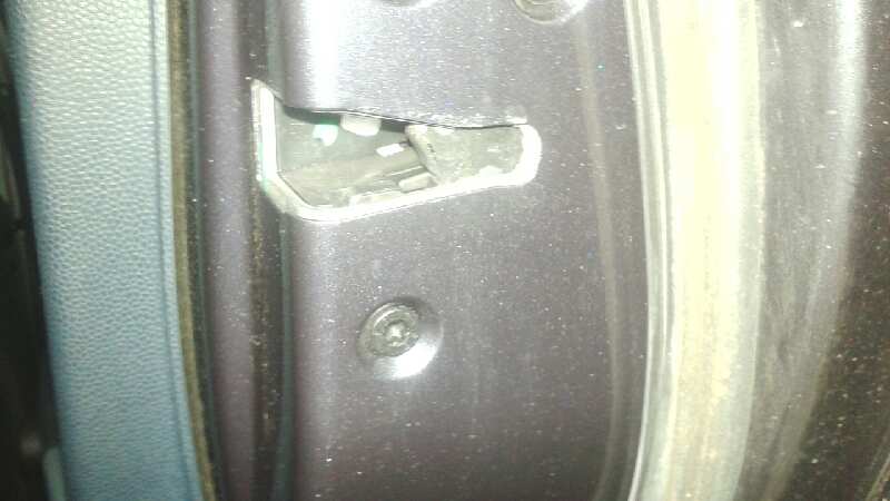 CERRADURA PUERTA TRASERA DERECHA 