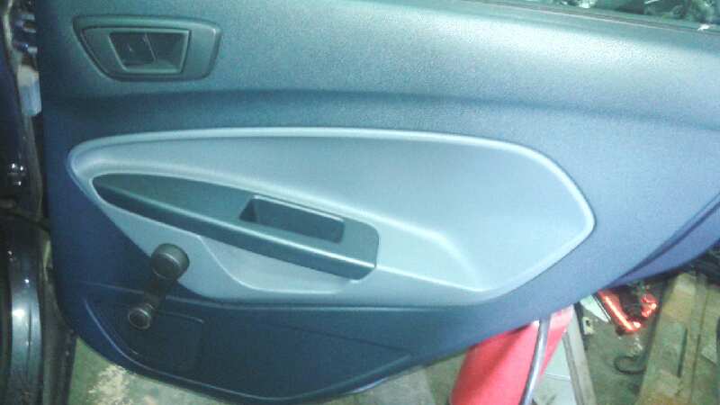 GUARNECIDO PUERTA TRASERA DERECHA