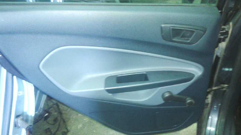 GUARNECIDO PUERTA TRASERA IZQUIERDA