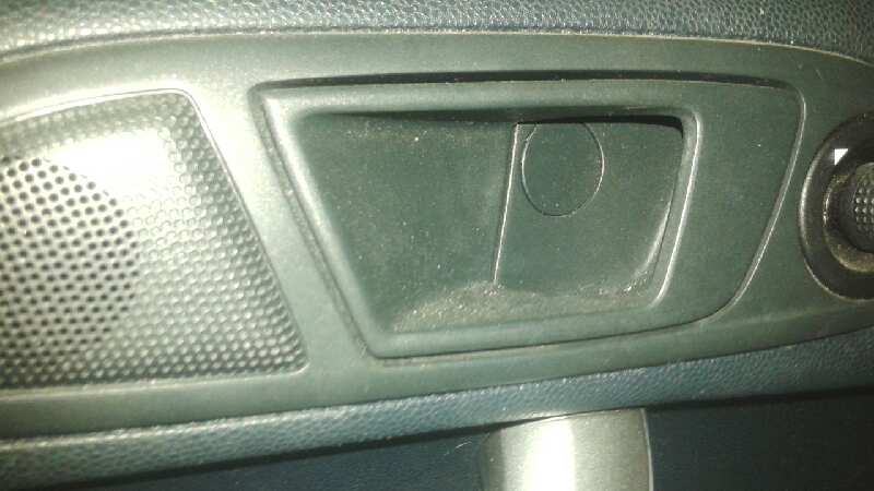 MANETA INTERIOR DELANTERA IZQUIERDA