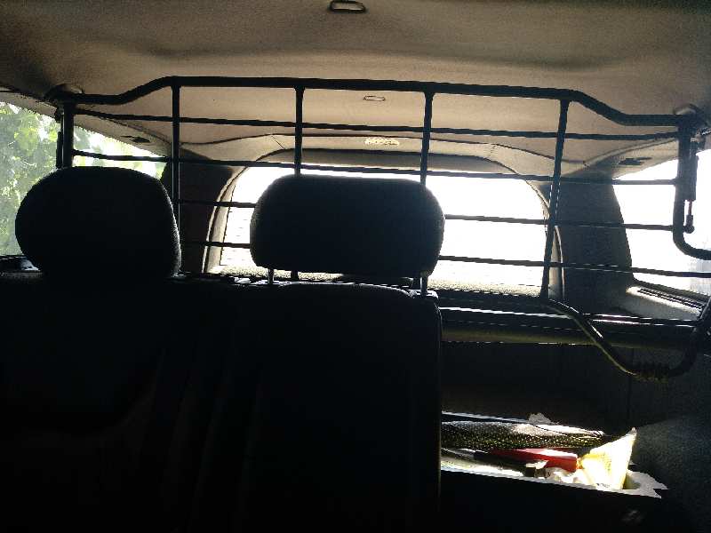 REJA TRASERA ASIENTO COMPARTIMENTO