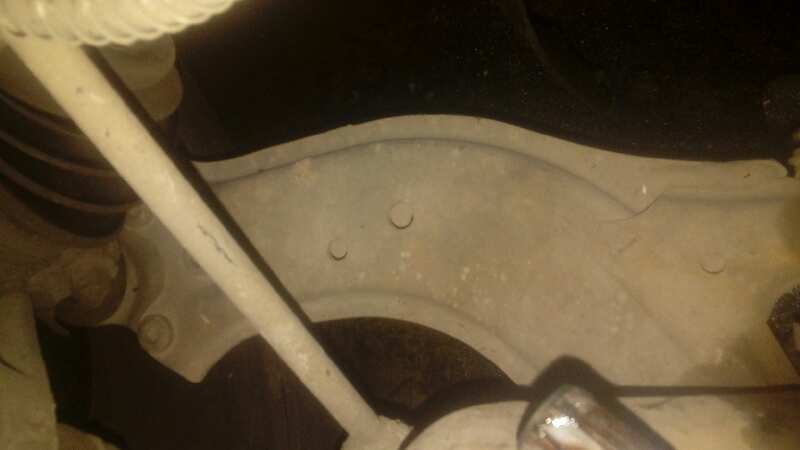 BRAZO SUSPENSION INFERIOR DELANTERO IZQUIERDO