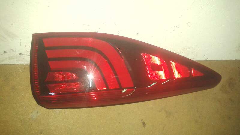 PILOTO TRASERO DERECHO