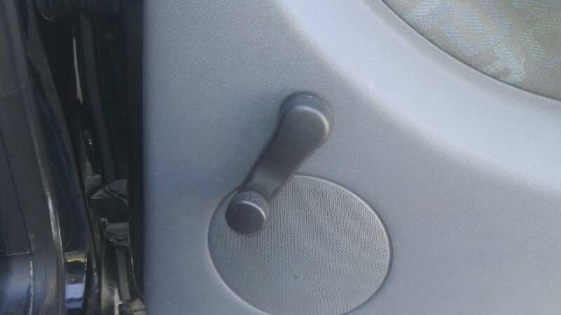 ELEVALUNAS TRASERO DERECHO