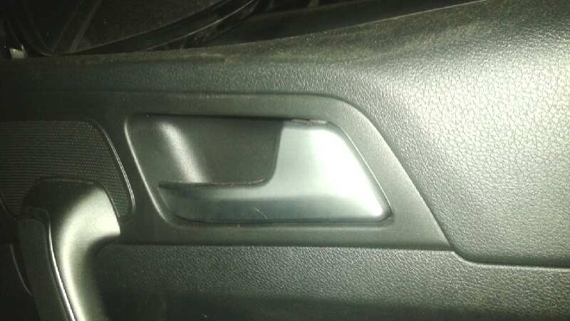 MANETA INTERIOR DELANTERA DERECHA