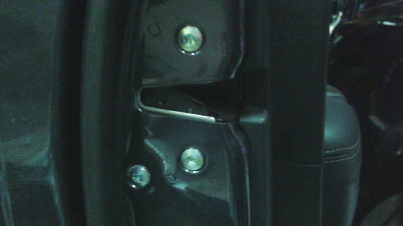 CERRADURA PUERTA DELANTERA IZQUIERDA 