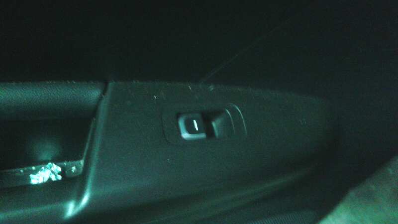 ELEVALUNAS TRASERO IZQUIERDO