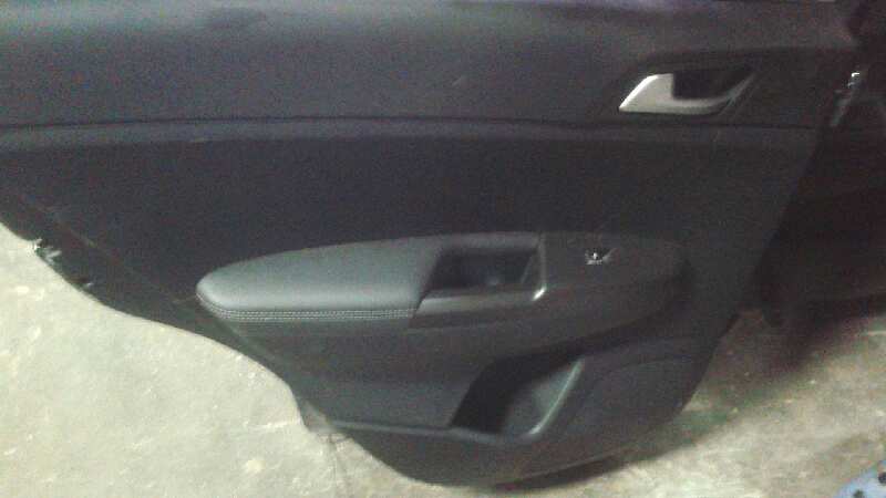 GUARNECIDO PUERTA TRASERA IZQUIERDA