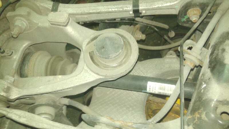 BRAZO SUSPENSION INFERIOR TRASERO DERECHO