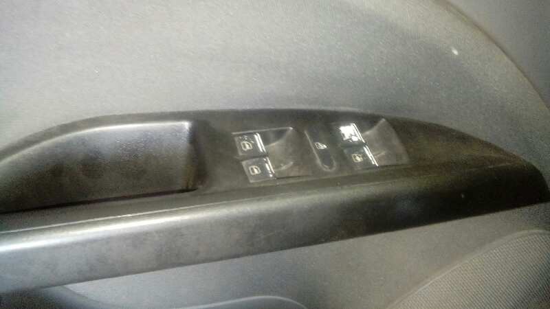 ELEVALUNAS DELANTERO IZQUIERDO