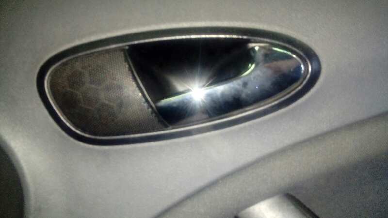 MANETA INTERIOR DELANTERA DERECHA