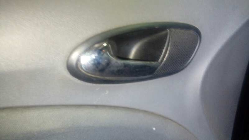 MANETA INTERIOR DELANTERA IZQUIERDA