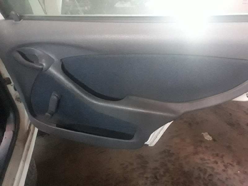 ELEVALUNAS TRASERO DERECHO