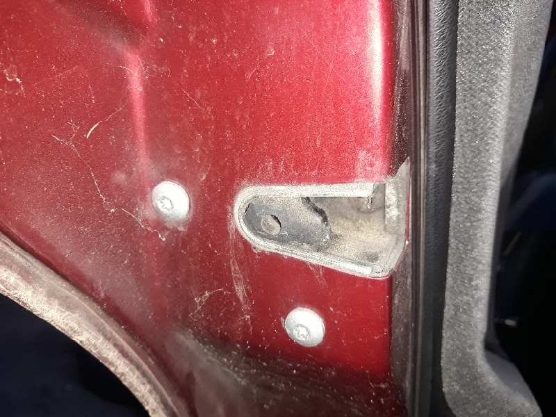 CERRADURA PUERTA TRASERA IZQUIERDA 
