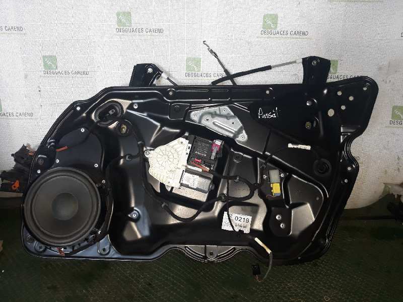 ELEVALUNAS DELANTERO DERECHO