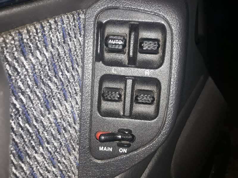 MANDO ELEVALUNAS DELANTERO IZQUIERDO 