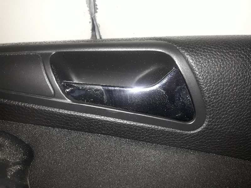 MANETA INTERIOR DELANTERA DERECHA